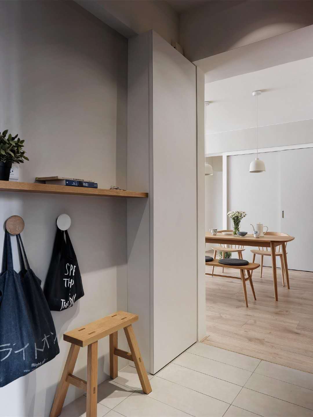 日式风格家居装修设计，自然木纹总是显得那么舒适温馨，好喜欢这种感觉！