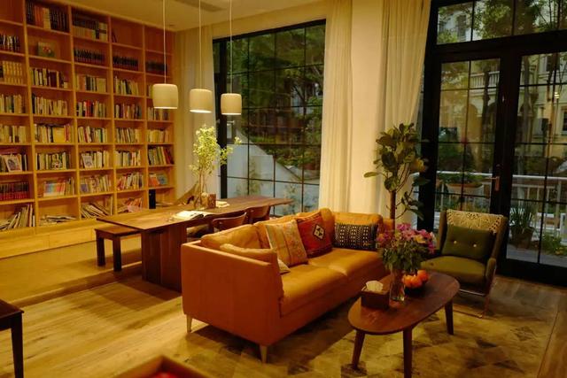 客厅装成书房可以吗？客厅+书房，完美二合一！