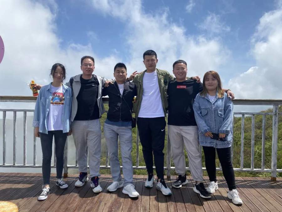 “凝心聚力，再创辉煌”峰淘装饰2022汉中踏青游！