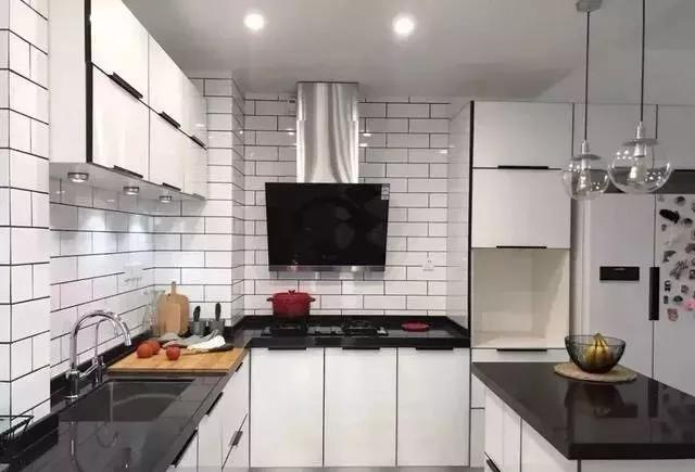 简单实用的厨房设计案例 简单实用的厨房设计案例