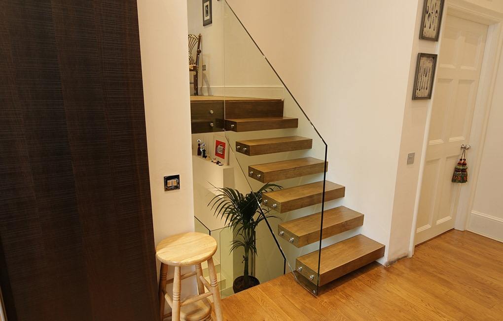 新房家装楼梯装潢小技巧以及各类优缺点分析