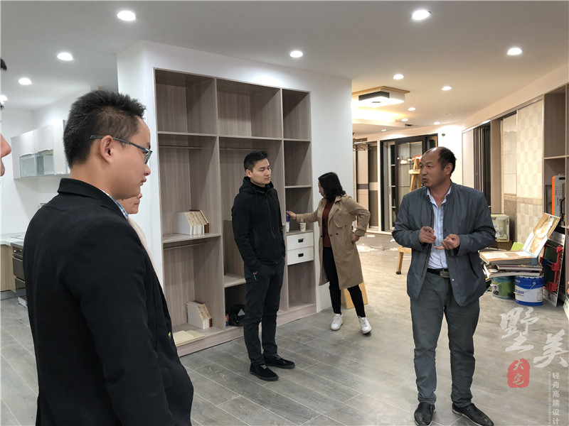  晨阳水漆厂家来墅美大宅做现场专业知识培训