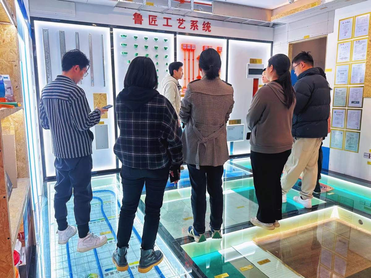 四月踏青季，家立方装饰携手设计团队，为您带来更好的品质家装！