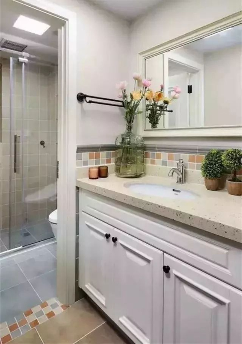 卫生间该如何做干湿分离？把洗手台移到门外吧！