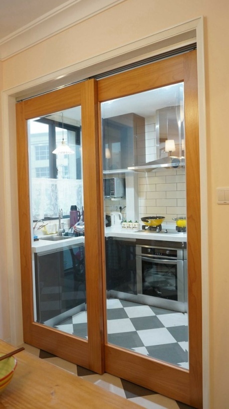 厨房玻璃门安装
